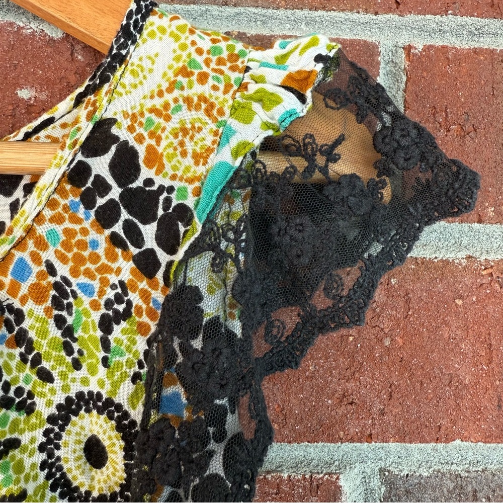 Colorful Patterned Women's Top - Picture 5 of 6